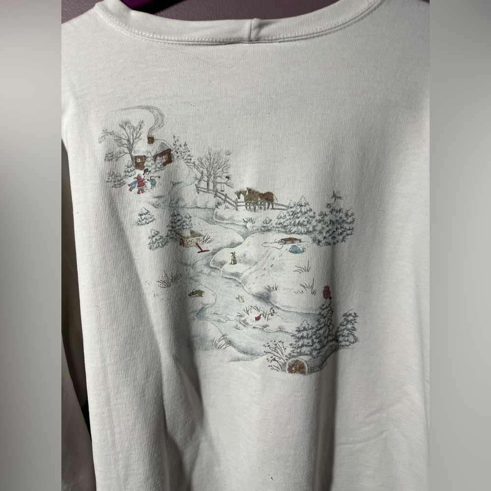 Northern Reflections Off White Sweatshirt with Winter Scene - Picture 4 of 6